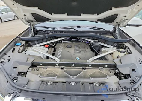 2021 BMW X5 Sdrive 40I z USA, uszkodzony, nr VIN 5UXCR4C06M9F92397